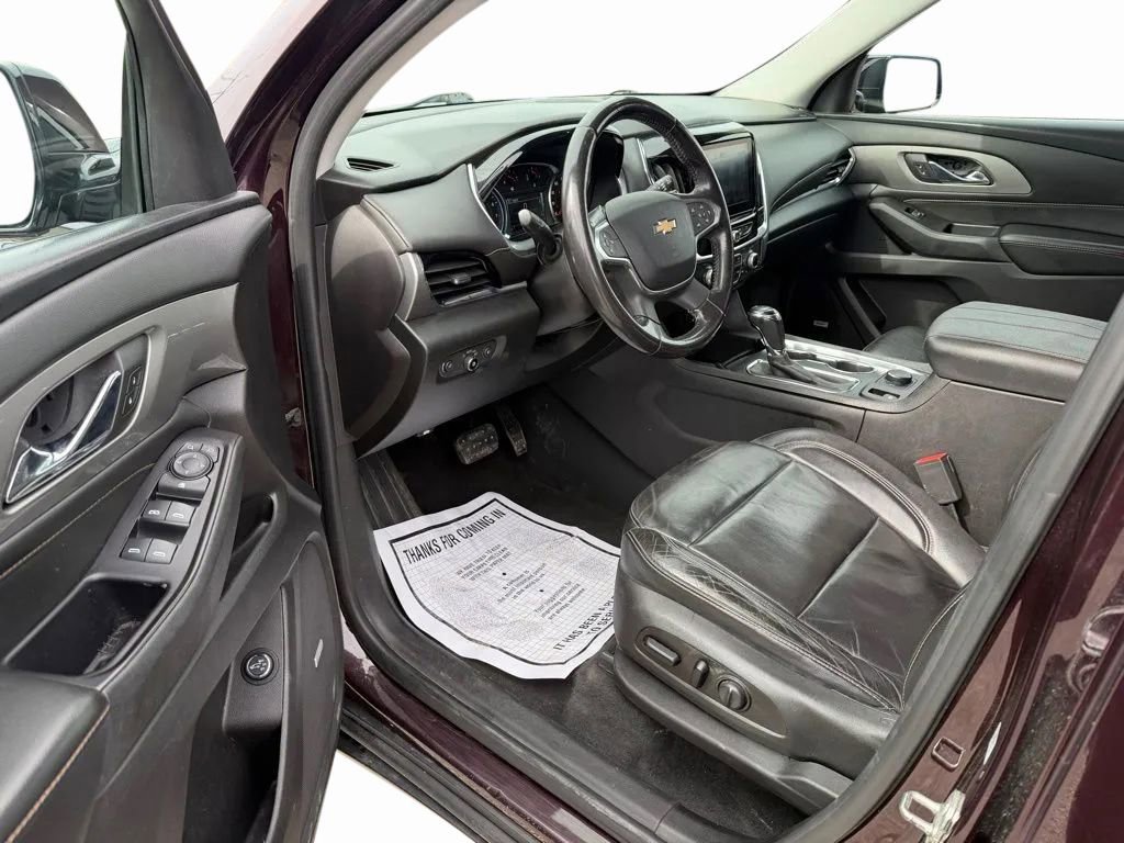 Used 2018 Chevrolet Traverse LT FWD image 32
