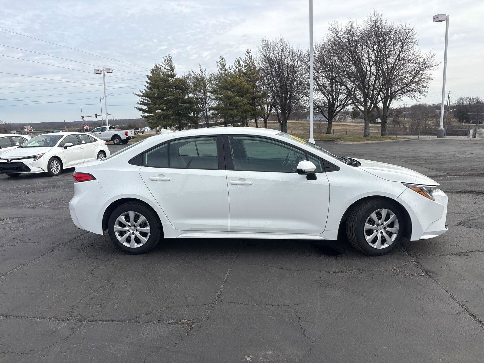 Used 2023 Toyota Corolla LE FWD image 9