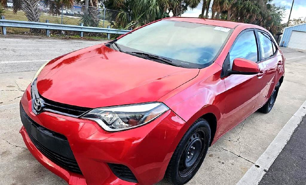 Used 2016 Toyota Corolla LE image 2