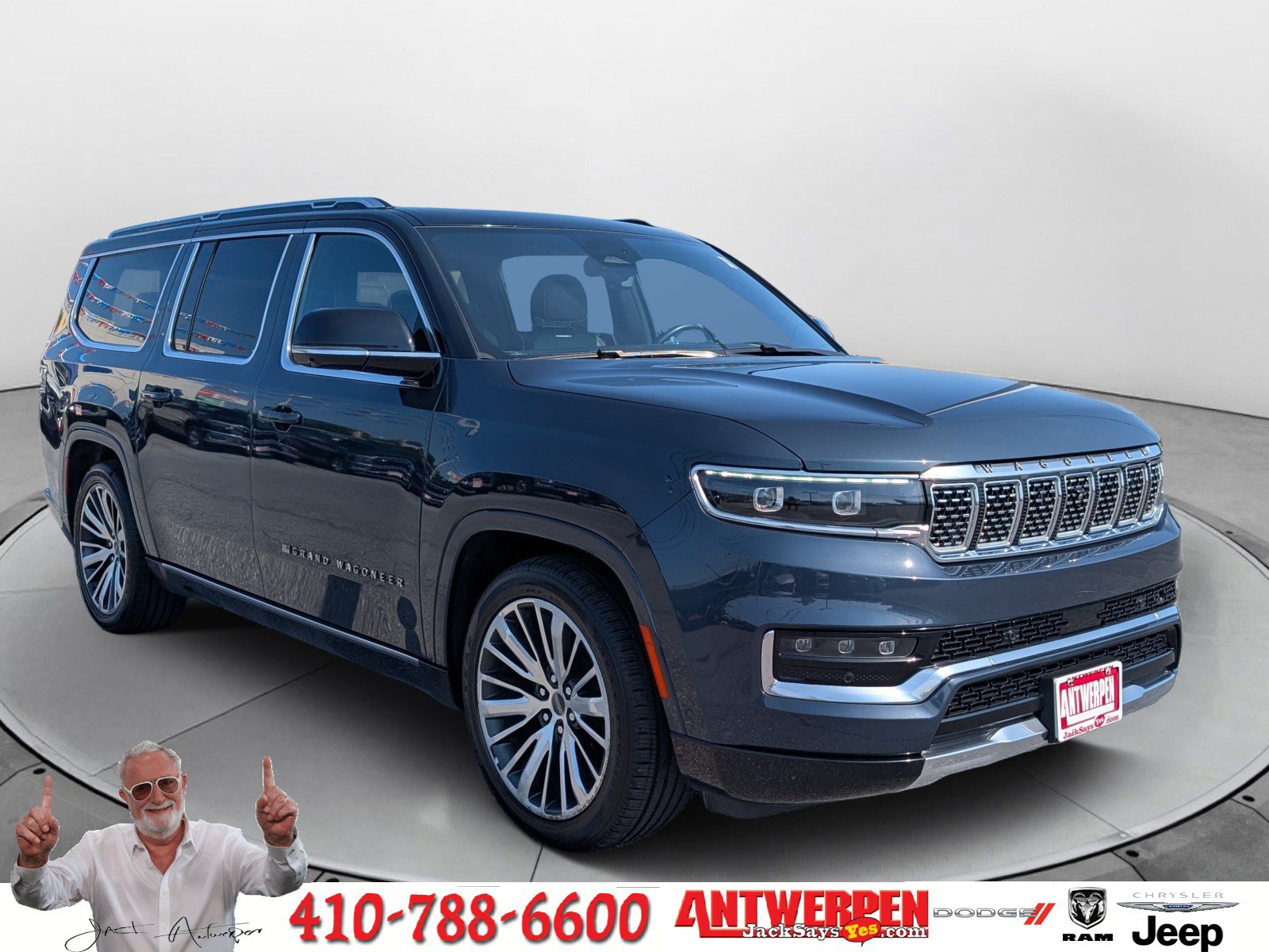 Used 2024 Jeep Grand Wagoneer L Series III AWD/4WD image 1