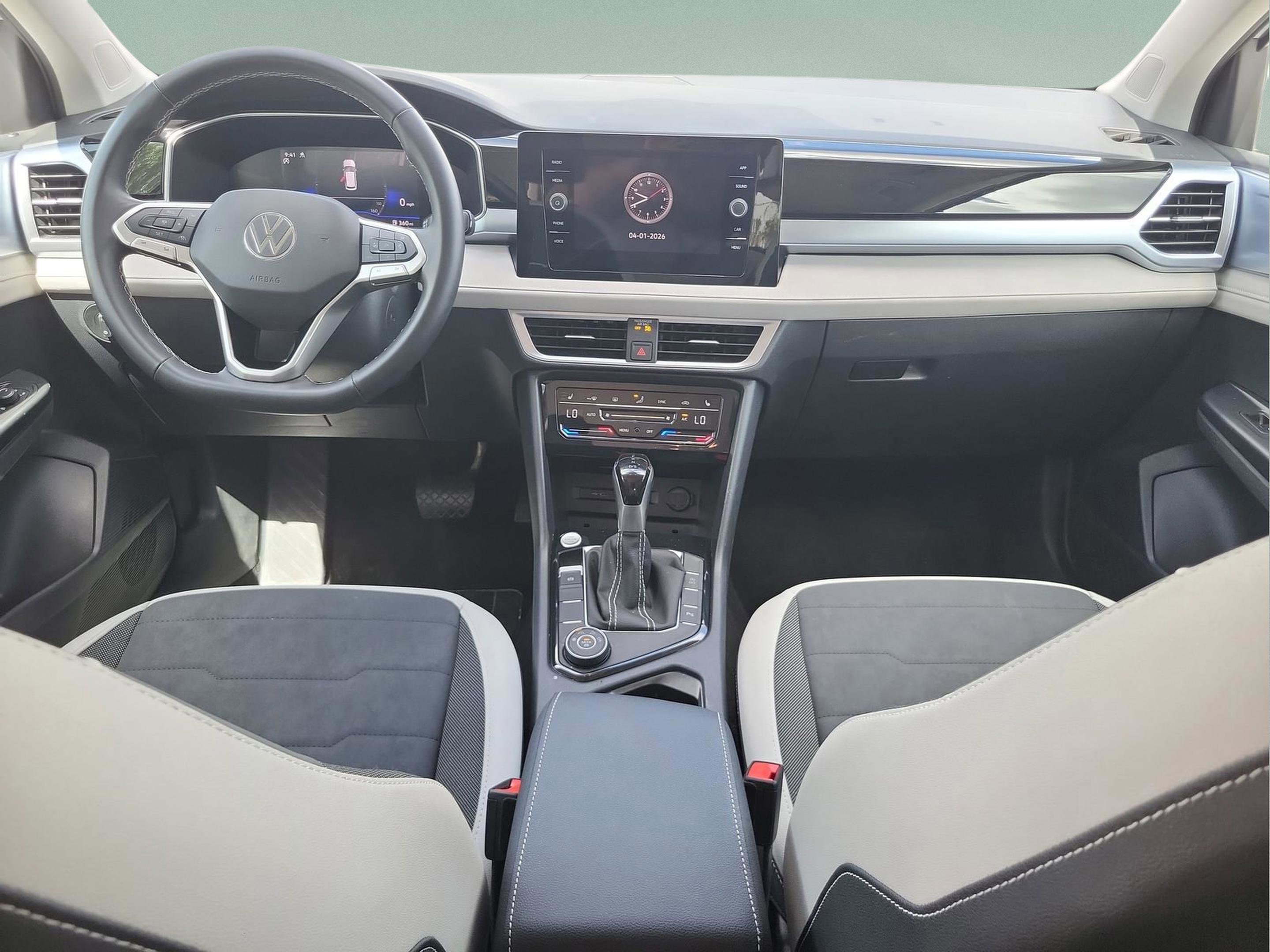 Used 2025 Volkswagen Taos SE AWD/4WD image 24