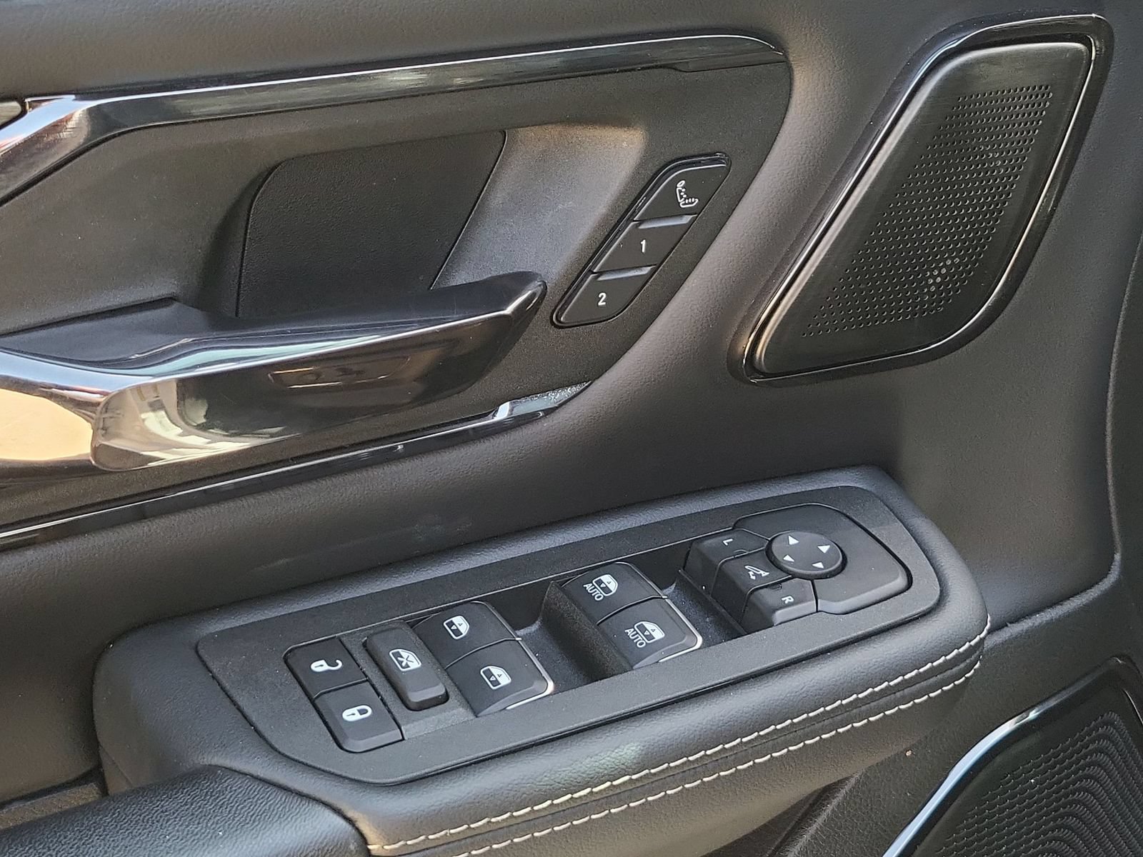 Used 2025 RAM 1500 Limited AWD/4WD image 24