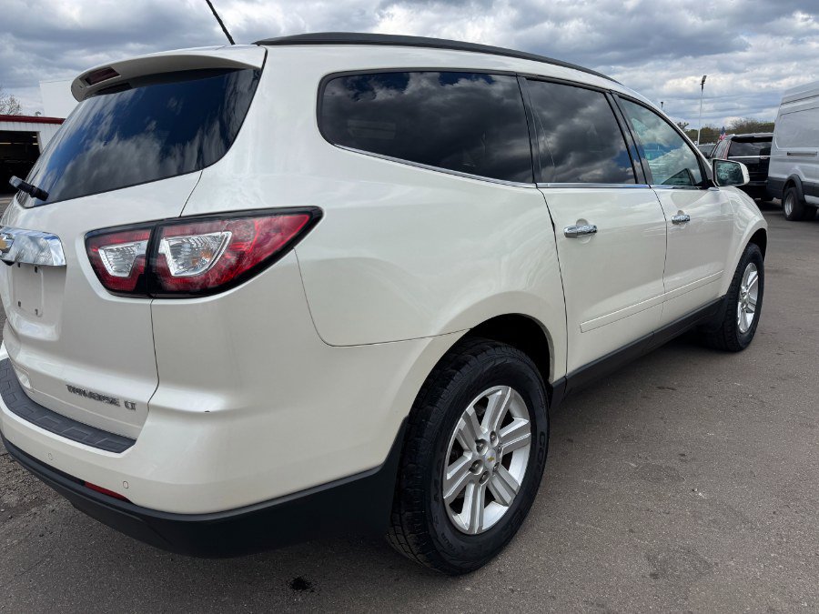 Used 2014 Chevrolet Traverse LT FWD image 11