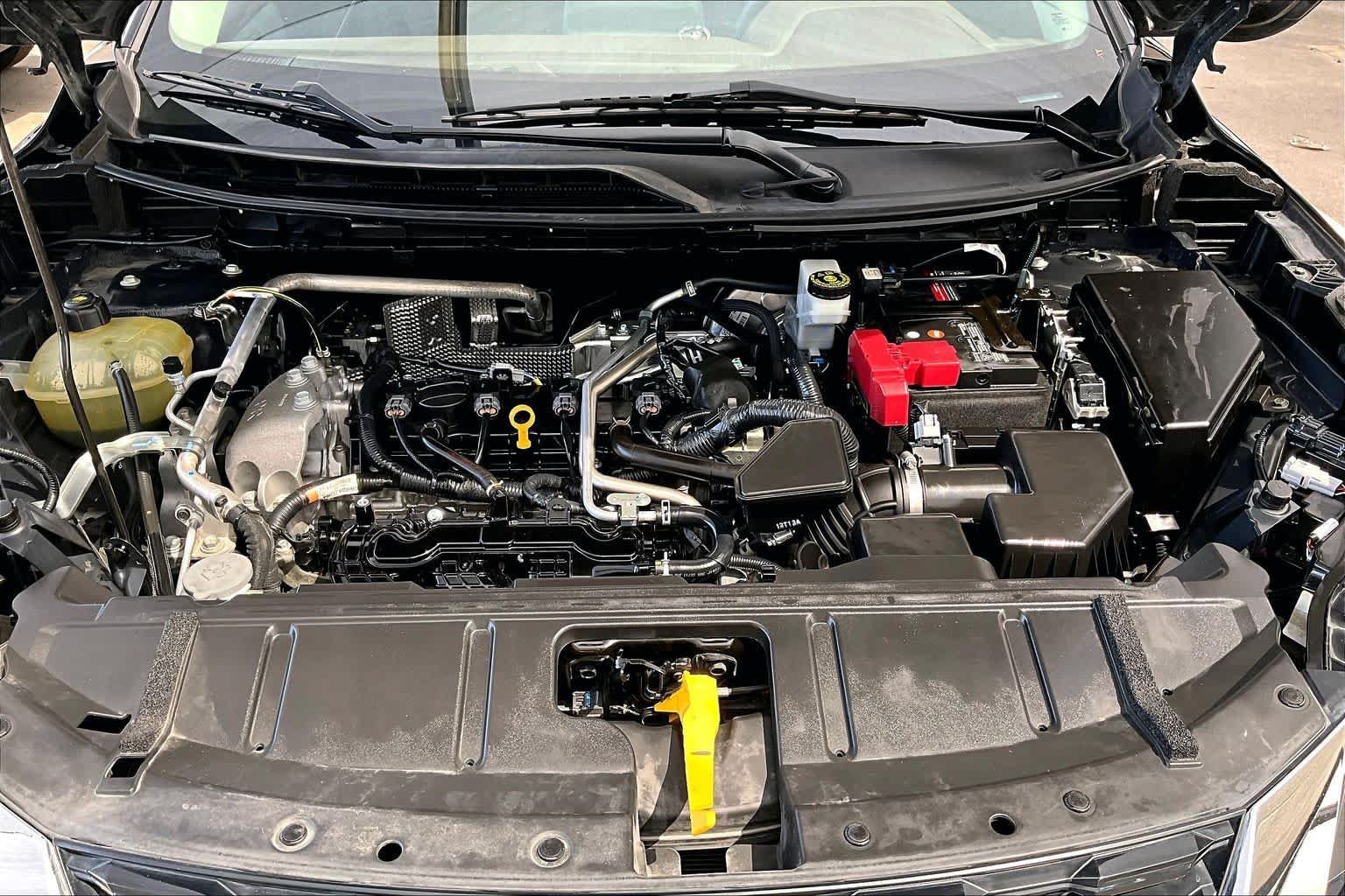 Certified 2021 Nissan Rogue SV FWD image 31