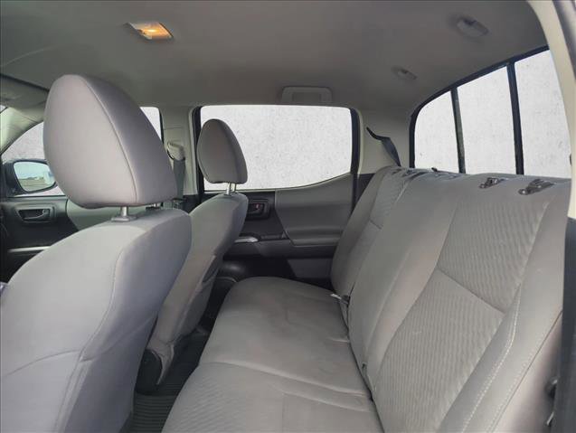 Used 2022 Toyota Tacoma SR5 RWD image 17