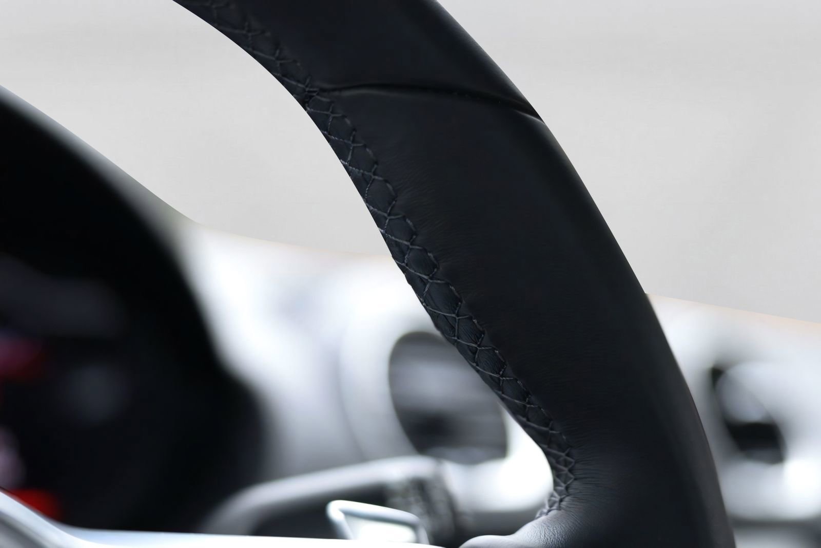 Used 2025 Porsche 718 Cayman RWD image 55