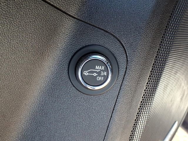 Used 2021 GMC Acadia Denali w/ GMC Pro Grade Package image 19