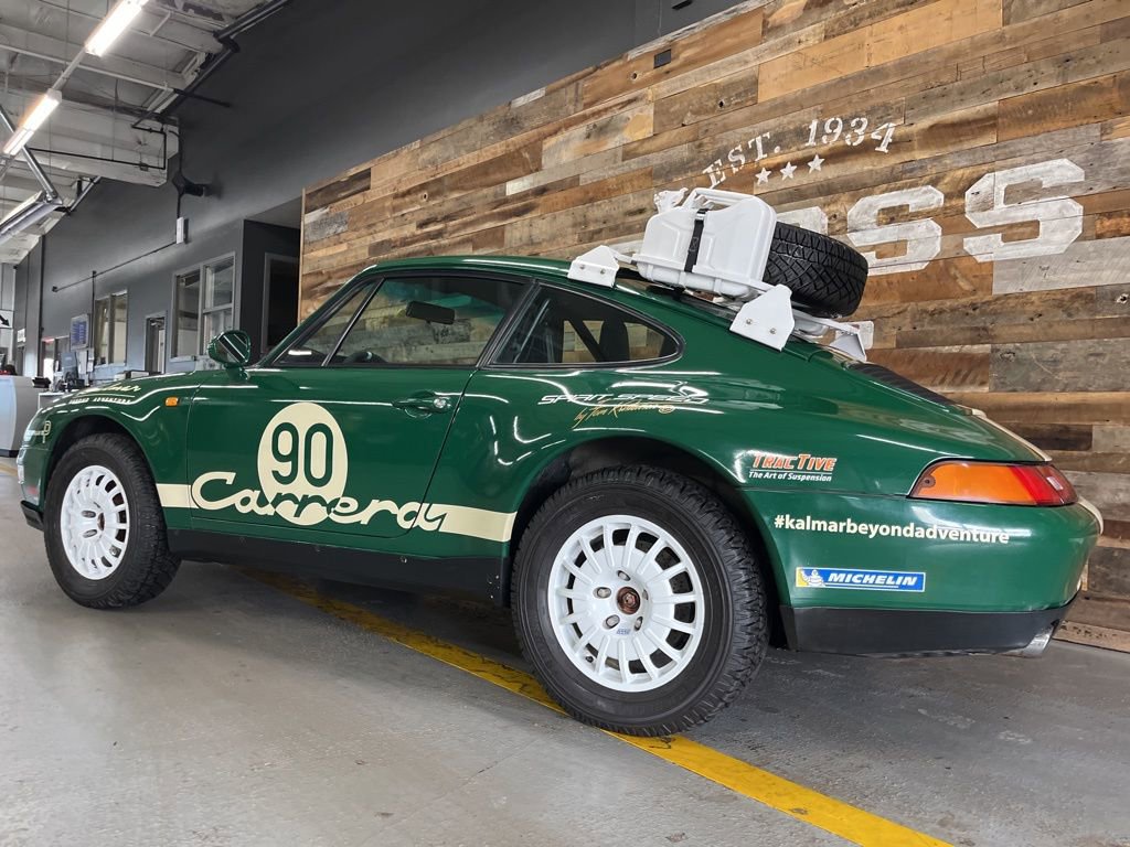 Used 1995 Porsche 911 Carrera 4 image 19