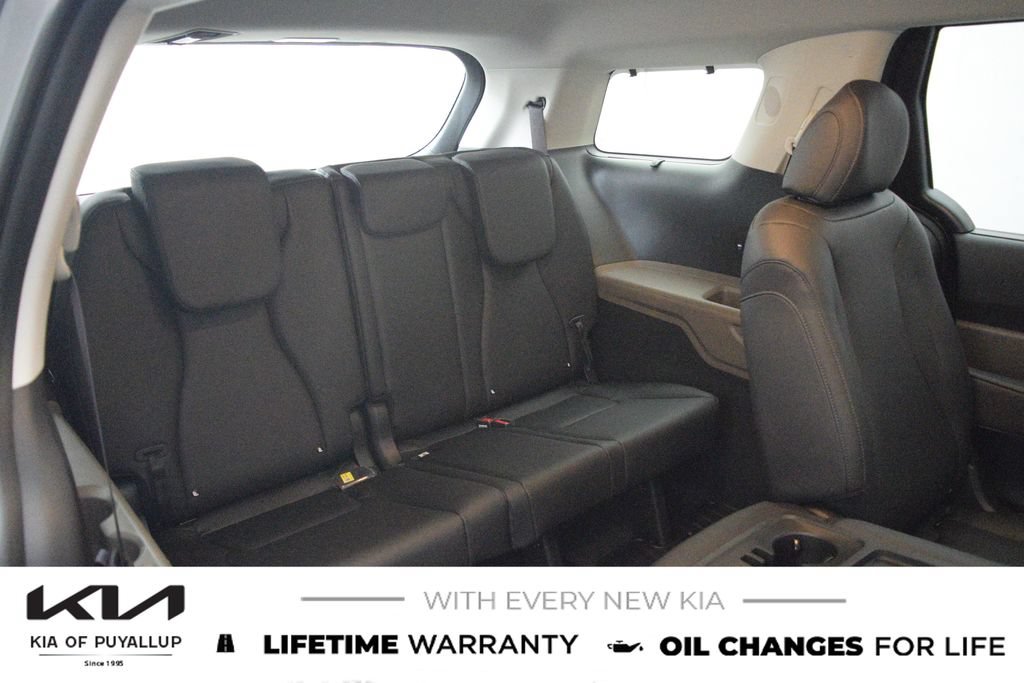 New 2026 Kia Carnival EX FWD image 14