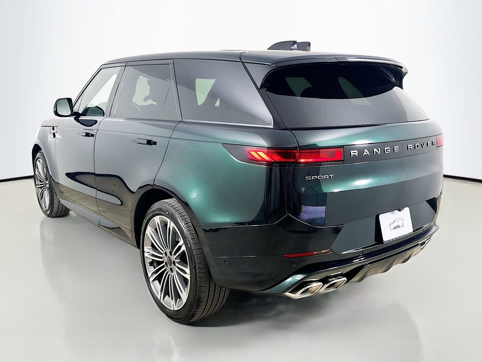 New 2026 Land Rover Range Rover Sport Dynamic SE AWD/4WD image 7