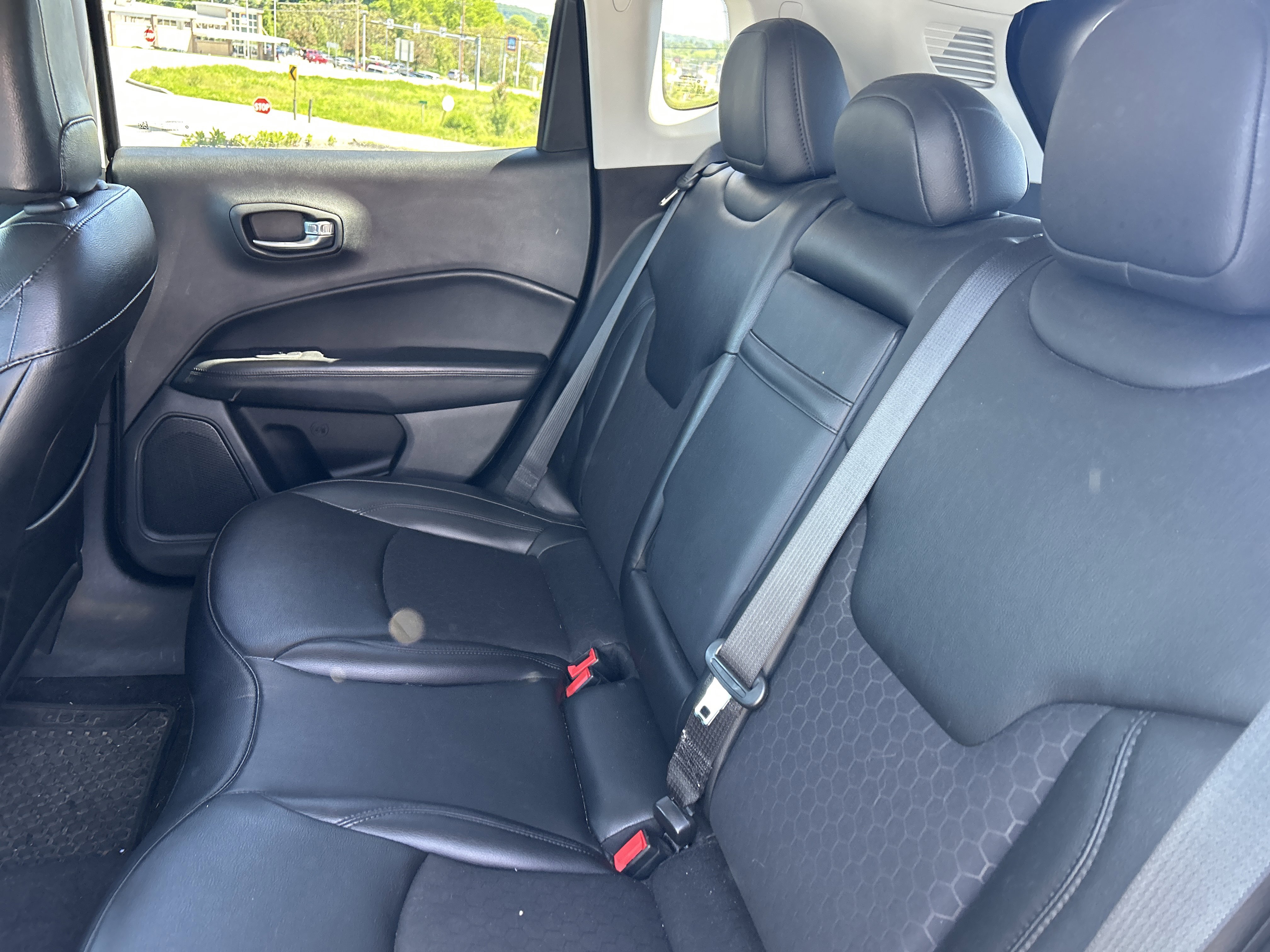 Used 2019 Jeep Compass Latitude AWD/4WD image 14