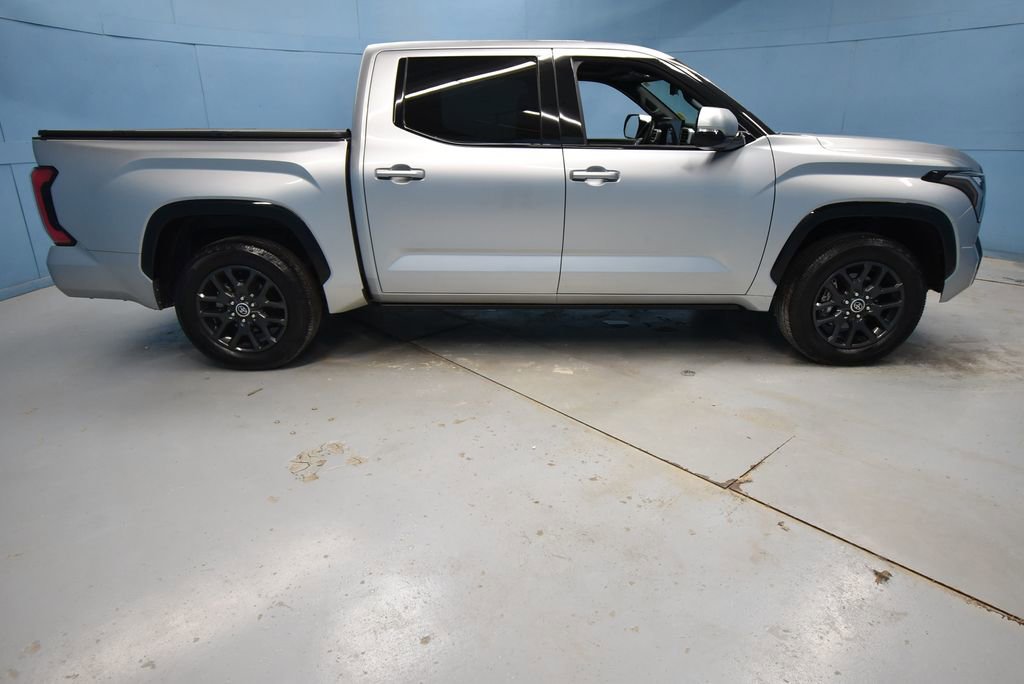 Used 2022 Toyota Tundra Platinum w/ Advanced Package AWD/4WD image 39