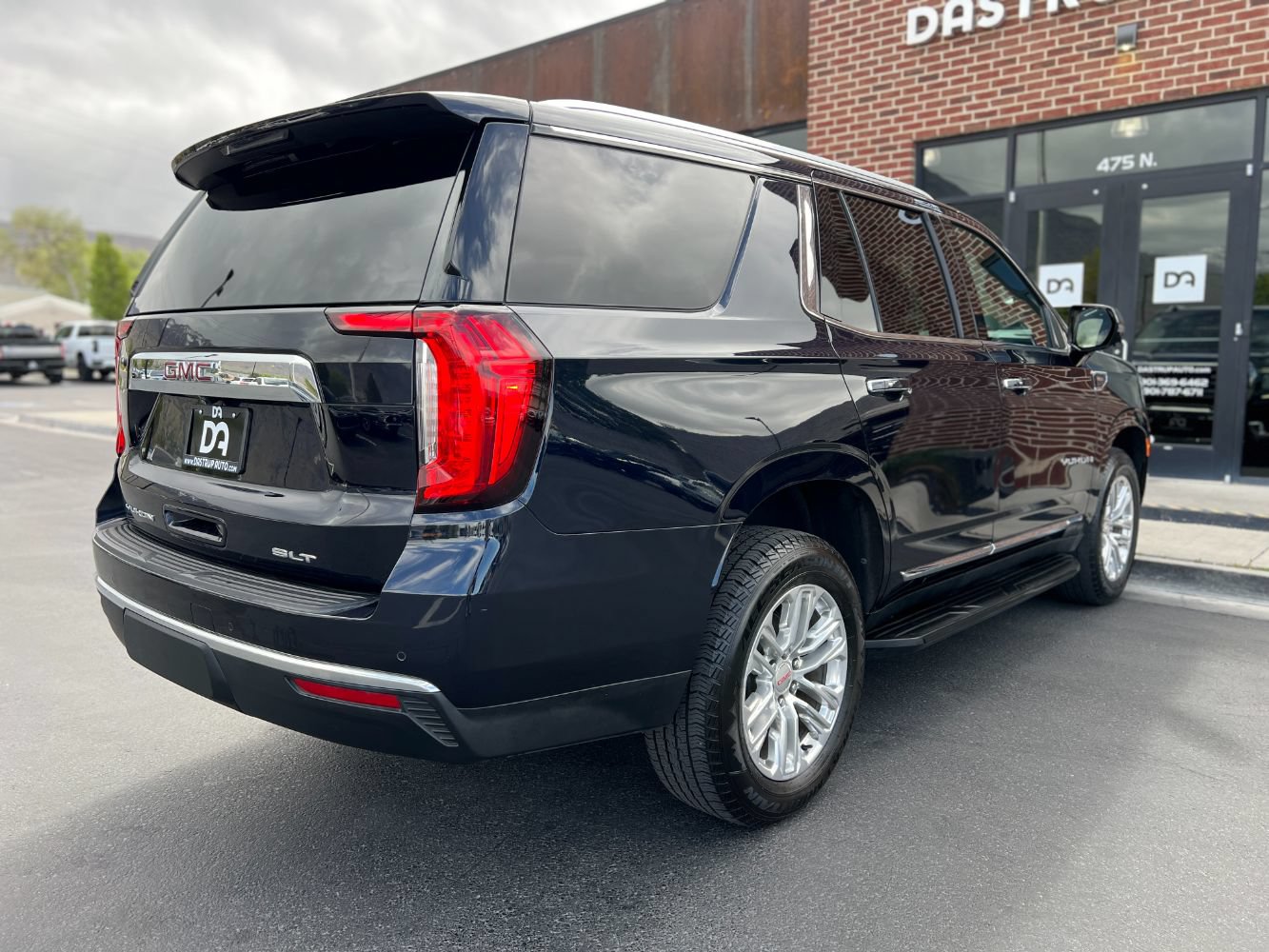 Used 2021 GMC Yukon SLT w/ Rear Media and Nav Package AWD/4WD image 33