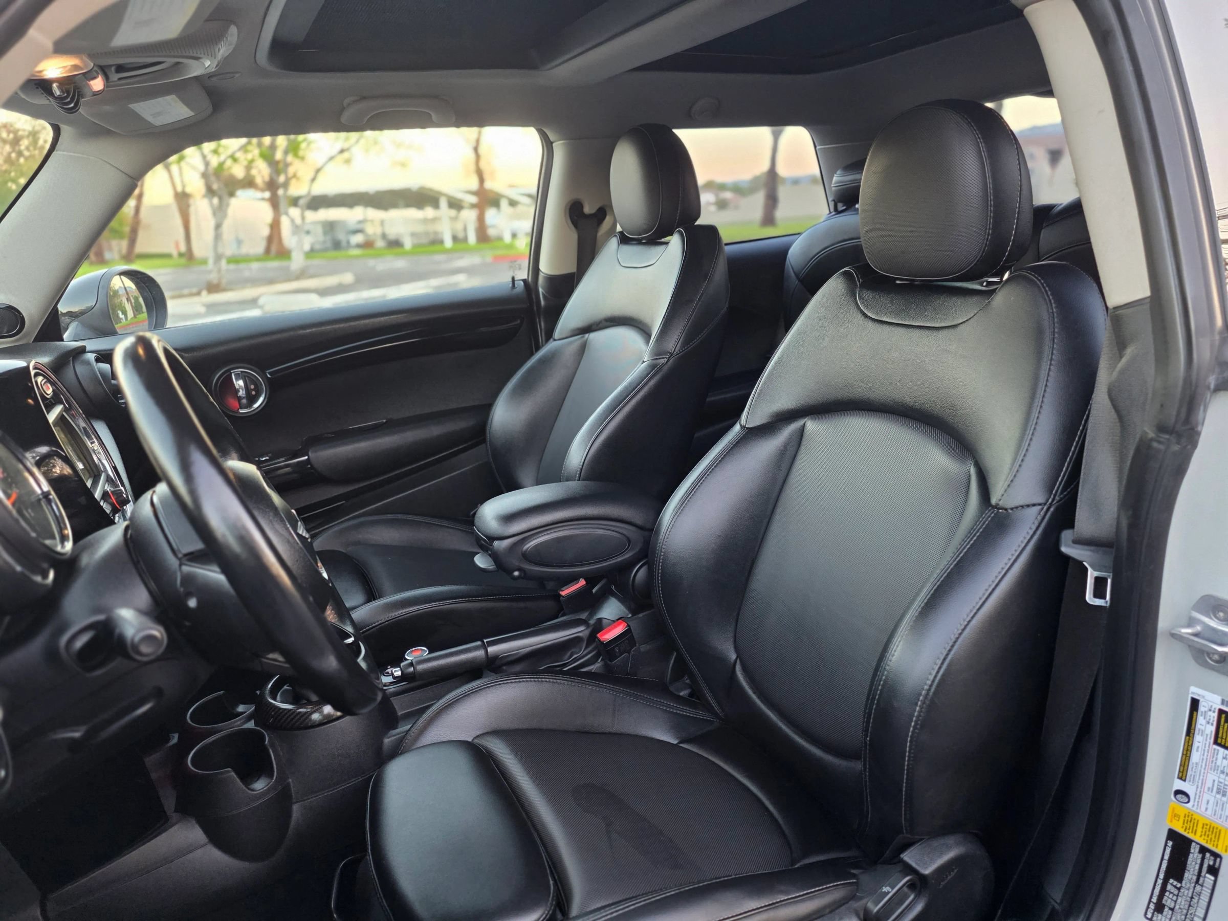 Used 2018 MINI Cooper S FWD image 13