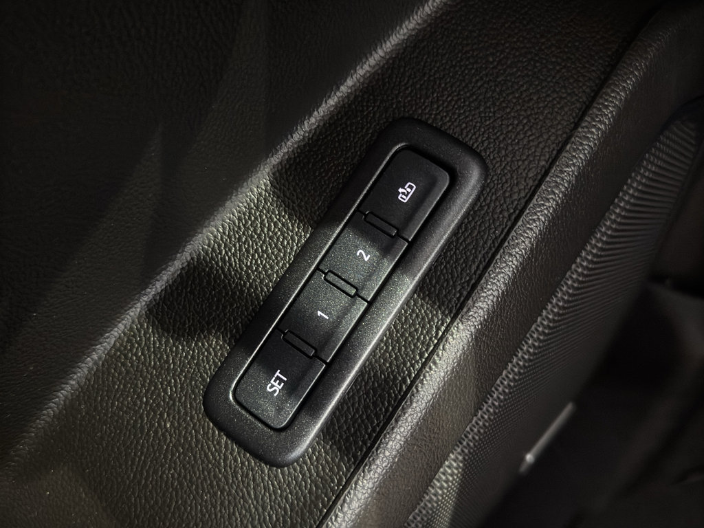 Used 2020 Chevrolet Tahoe Premier AWD/4WD image 37