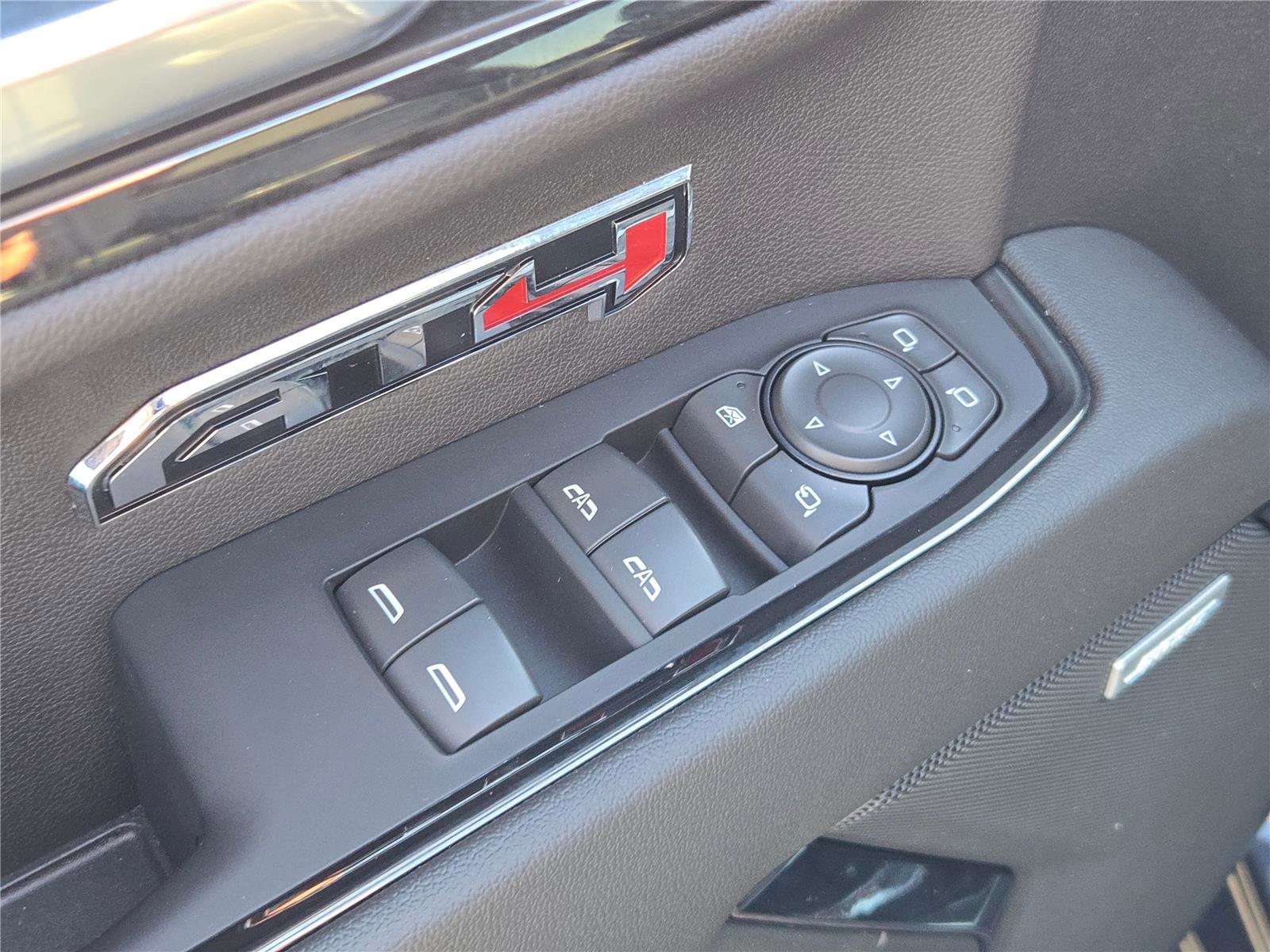 Used 2022 GMC Sierra 1500 AT4 w/ AT4 Preferred Package image 22