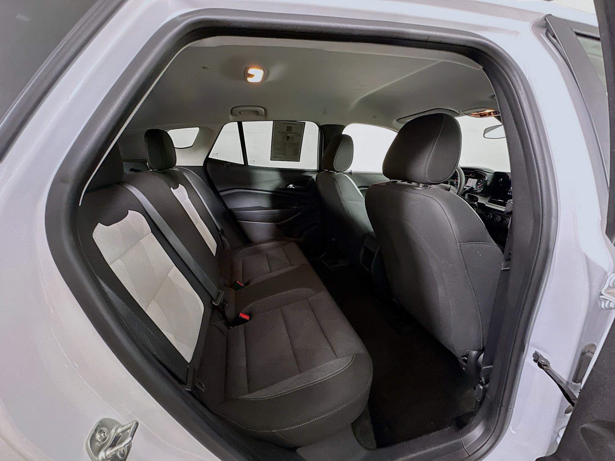 Used 2024 Chevrolet Trax LS FWD image 29