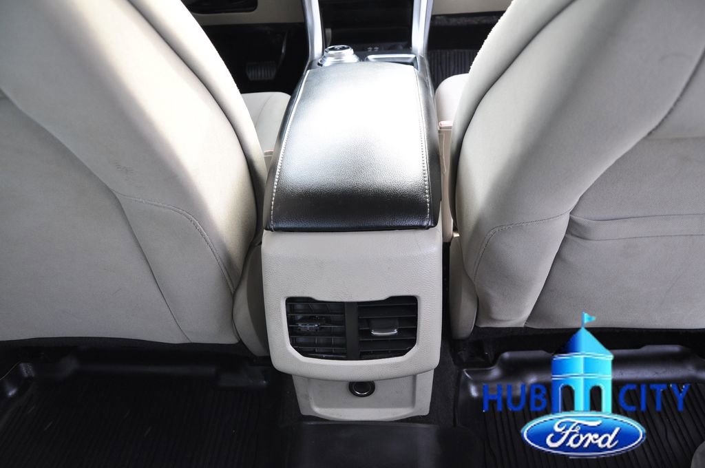 Used 2020 Ford Fusion SE AWD/4WD image 21