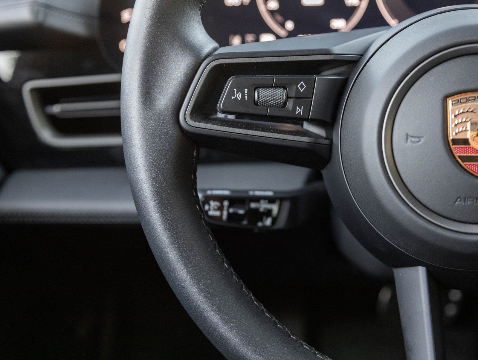 Certified 2025 Porsche Taycan AWD/4WD image 15