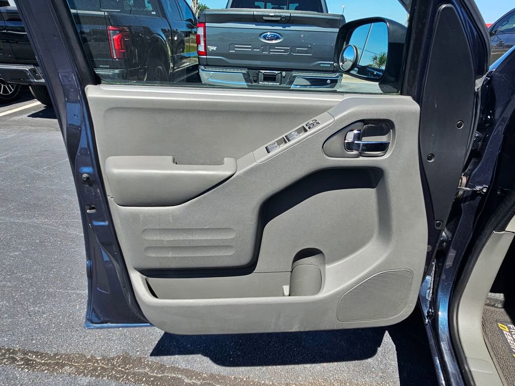 Used 2016 Nissan Frontier Desert Runner RWD image 10