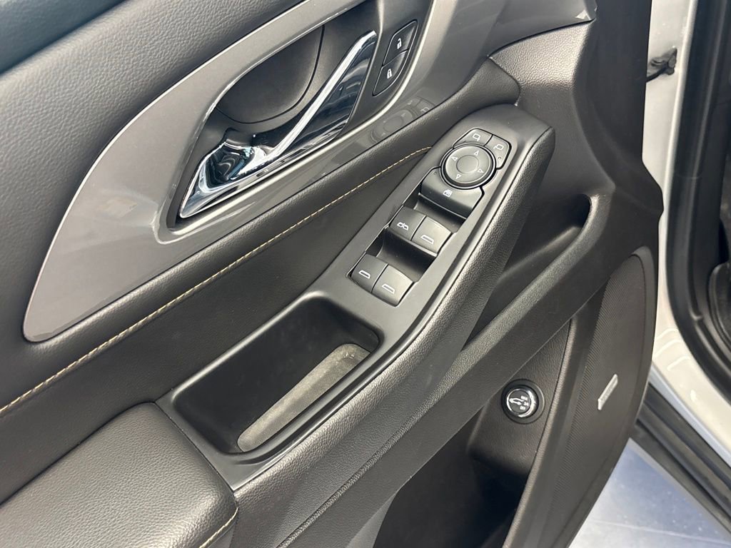 Used 2019 Chevrolet Traverse LT w/ LT Premium Package image 13