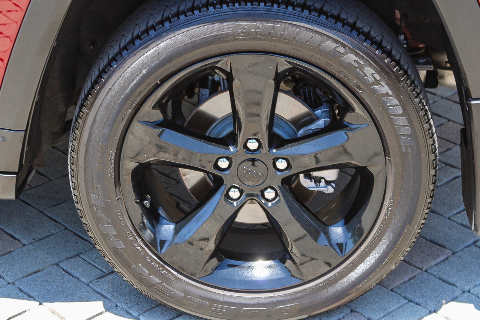 Used 2025 Jeep Grand Cherokee Altitude RWD image 13