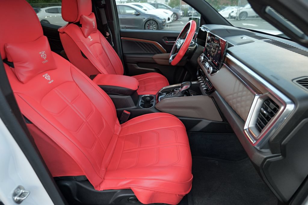 Used 2024 GMC Canyon Denali AWD/4WD image 36