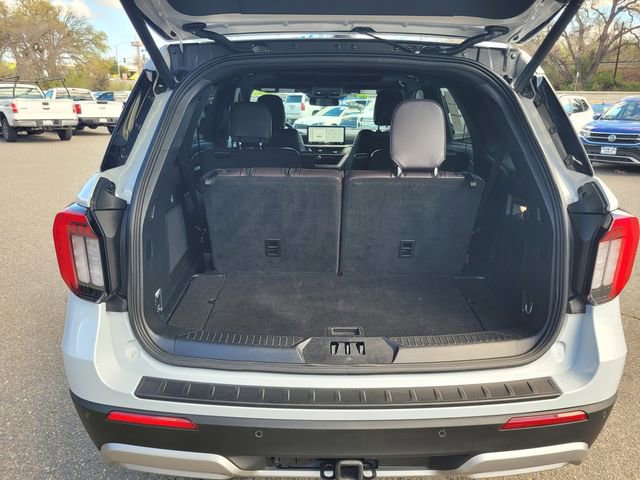 Certified 2025 Ford Explorer Platinum w/ LUX Leather Package image 8