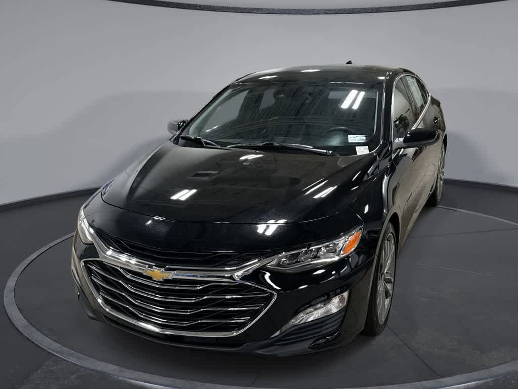 Used 2024 Chevrolet Malibu LT FWD image 1