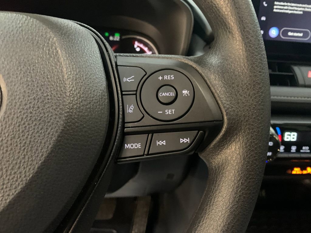 Used 2024 Toyota RAV4 XLE image 29