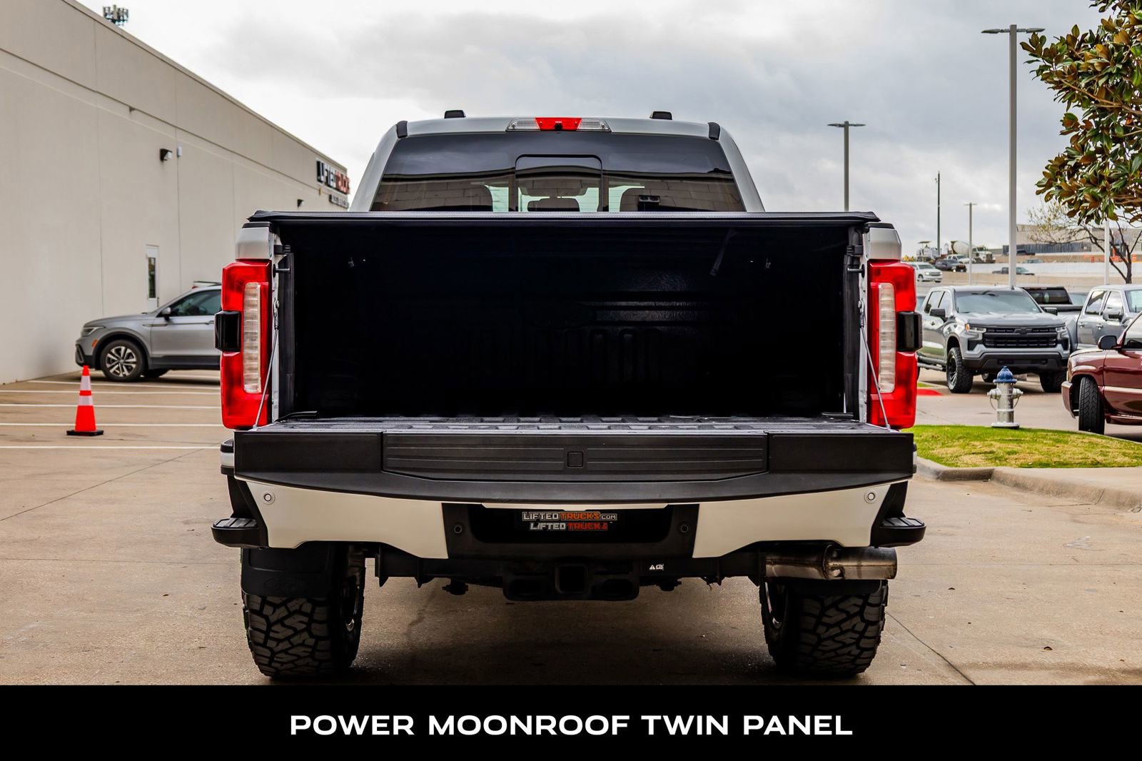 Used 2024 Ford F350 Lariat w/ Lariat Ultimate Package image 9