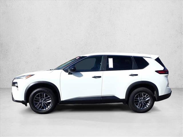 Used 2024 Nissan Rogue S AWD/4WD image 2