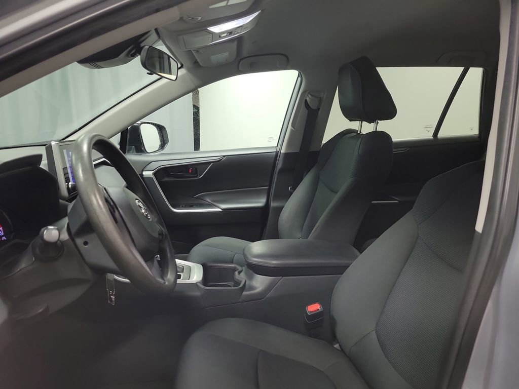 Used 2023 Toyota RAV4 LE AWD/4WD image 12