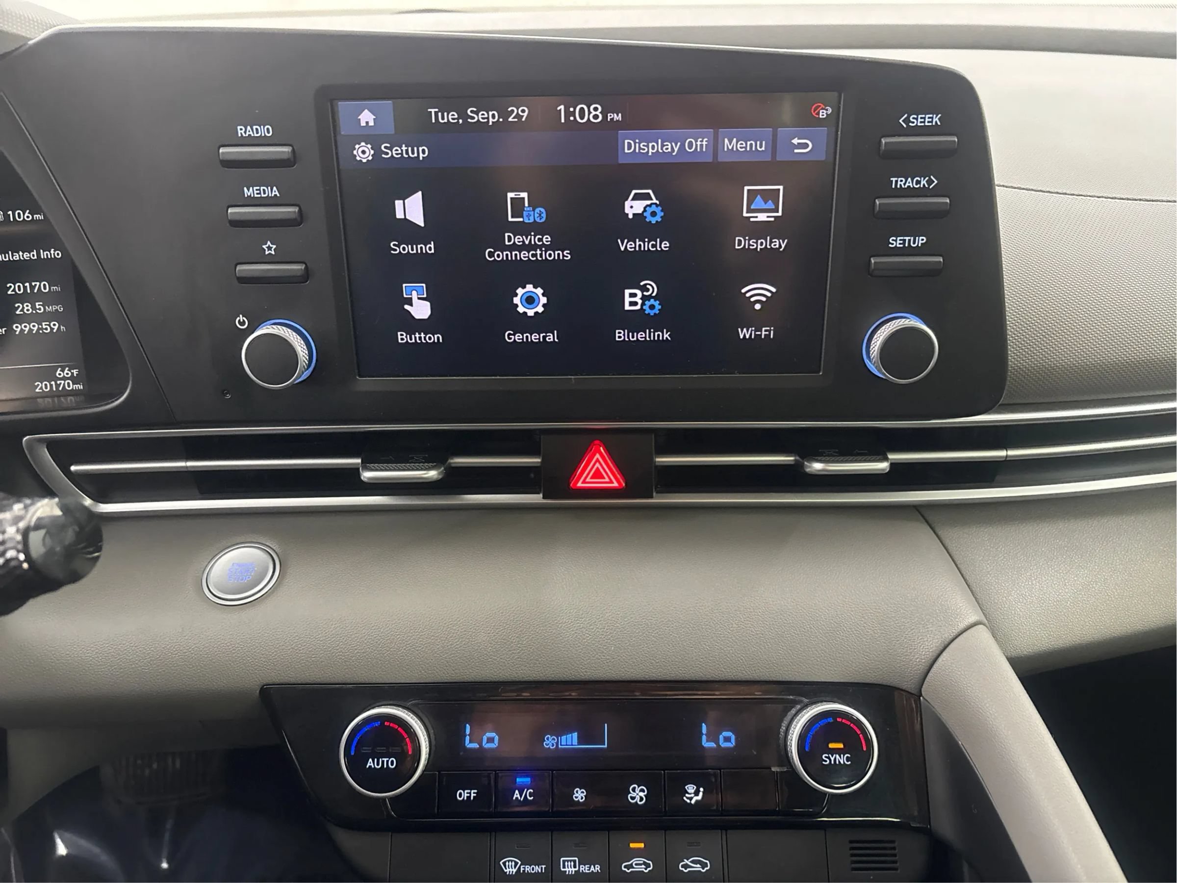 Used 2023 Hyundai Elantra SEL w/ Cargo Package FWD image 38
