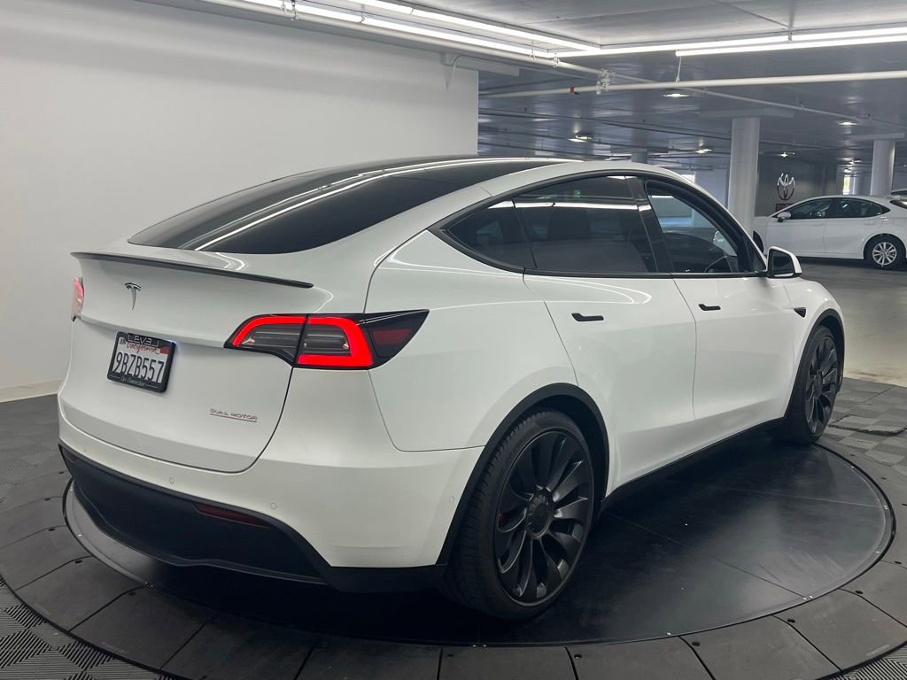 Used 2022 Tesla Model Y Performance AWD/4WD image 5