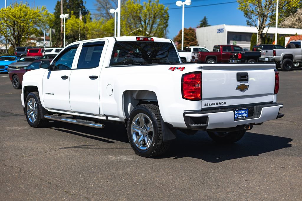 Used 2018 Chevrolet Silverado 1500 Custom w/ Custom Value Package AWD/4WD image 14