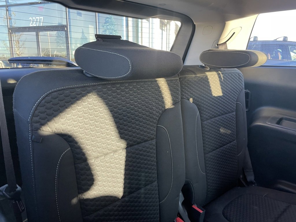 Used 2017 GMC Acadia SLE image 27