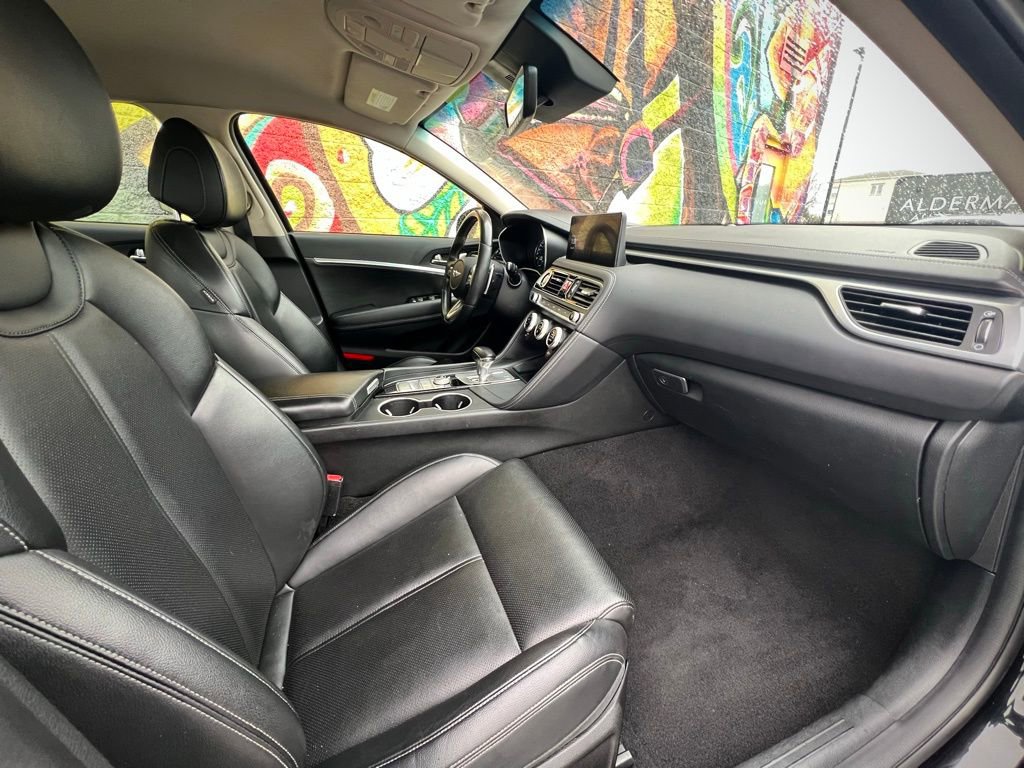 Used 2022 Genesis G70 2.0T image 28