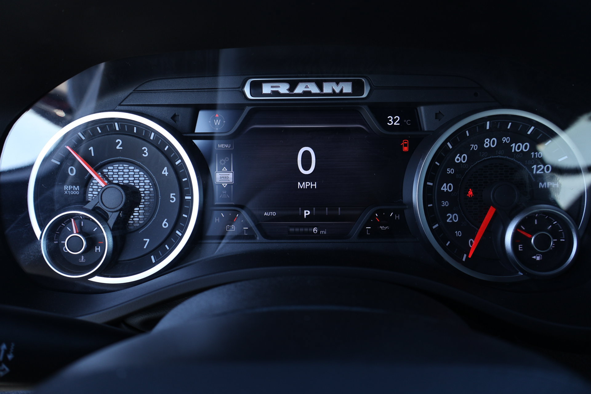 New 2026 RAM 1500 Big Horn AWD/4WD image 4
