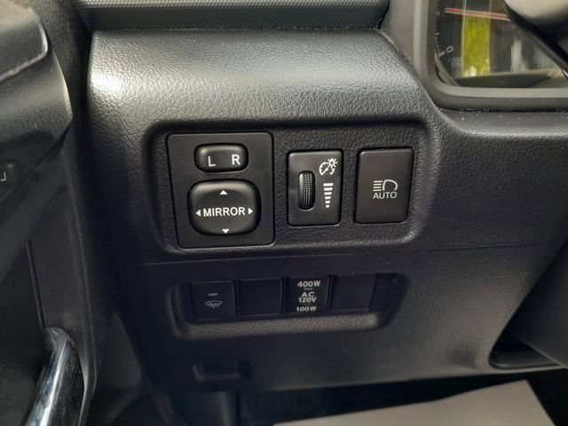 Used 2020 Toyota 4Runner TRD Off-Road Premium w/ Moonroof Package AWD/4WD image 18