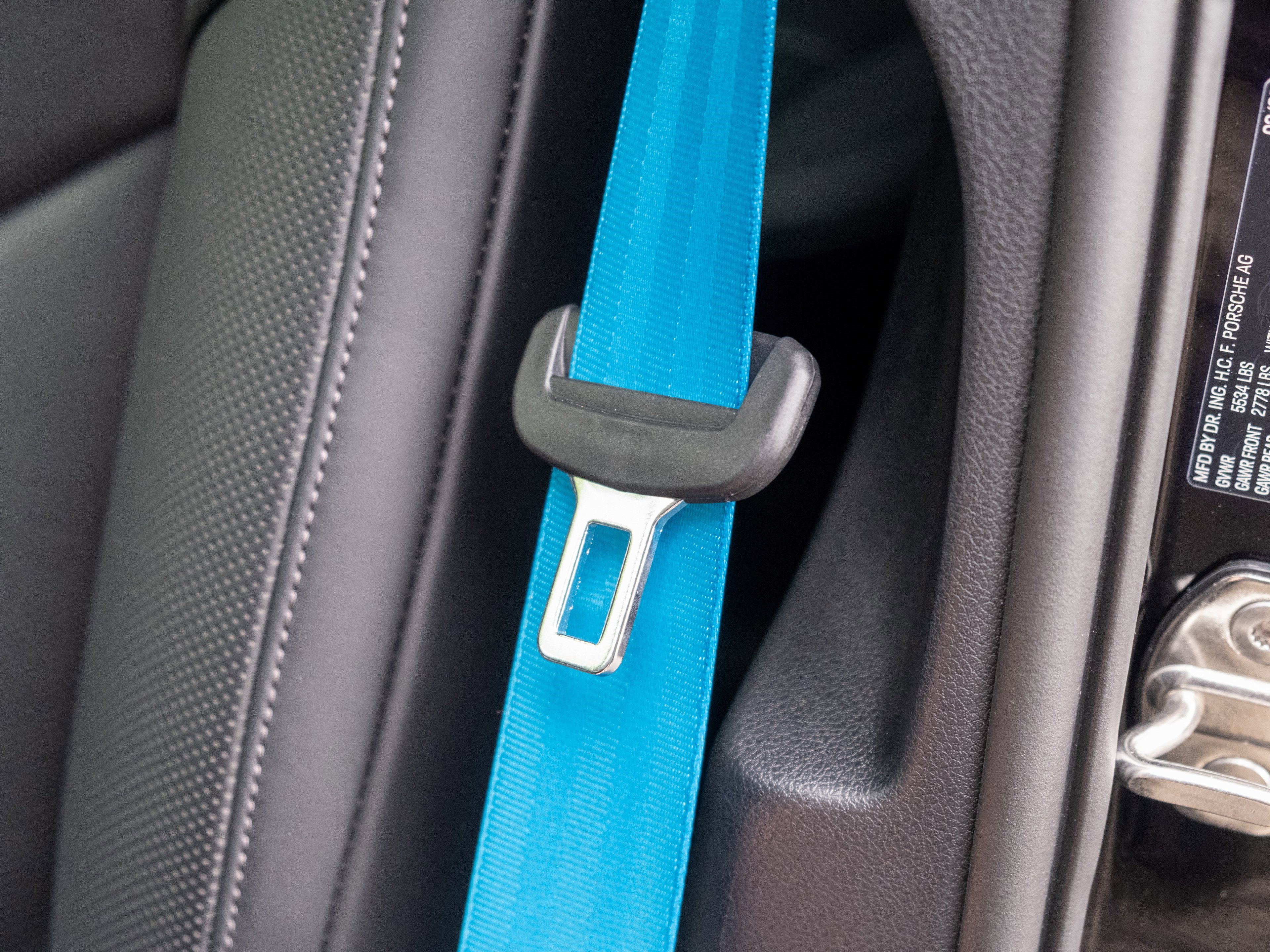 Certified 2025 Porsche Macan image 18