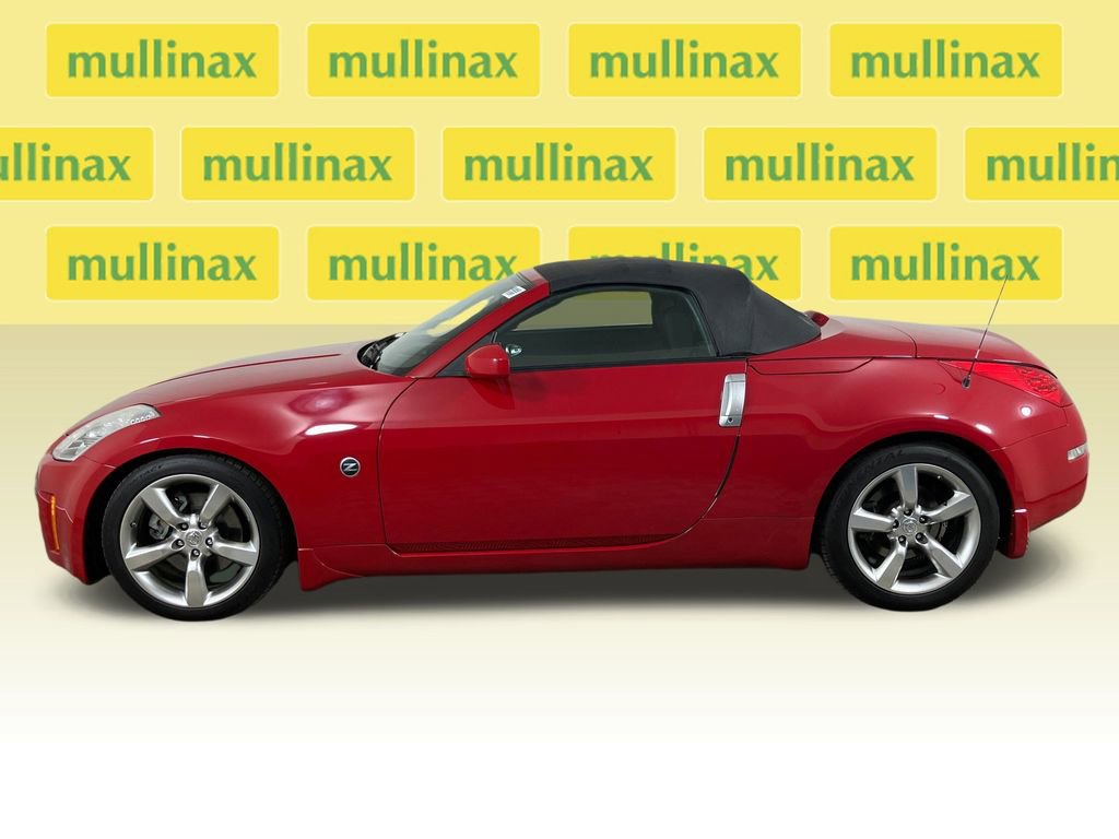 Used 2006 Nissan 350Z Enthusiast w/ (S02) Side Air Bags Pkg image 12