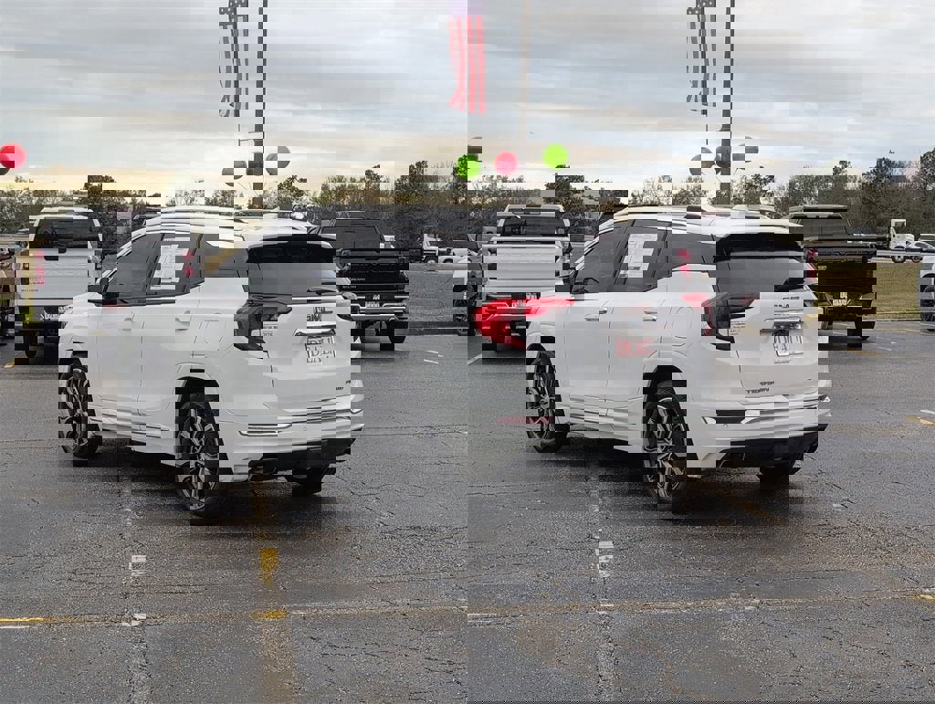 Used 2018 GMC Terrain Denali w/ Advanced Safety Package image 7