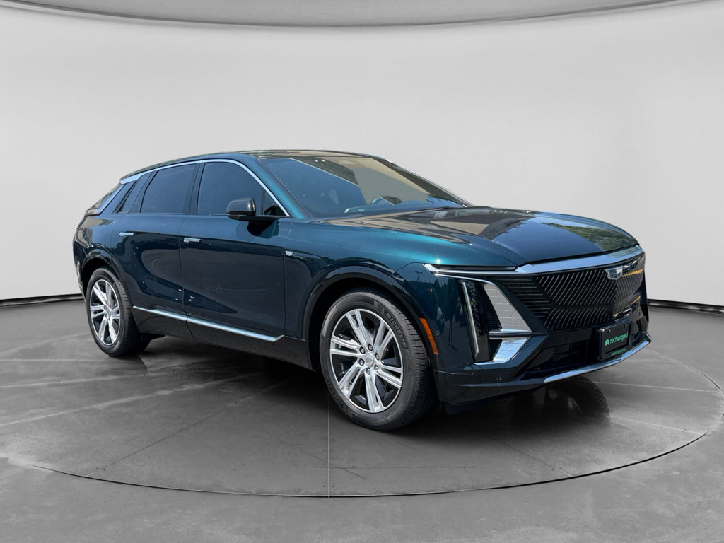 Used 2024 Cadillac Lyriq Tech w/ Driver Assist Package AWD/4WD image 3