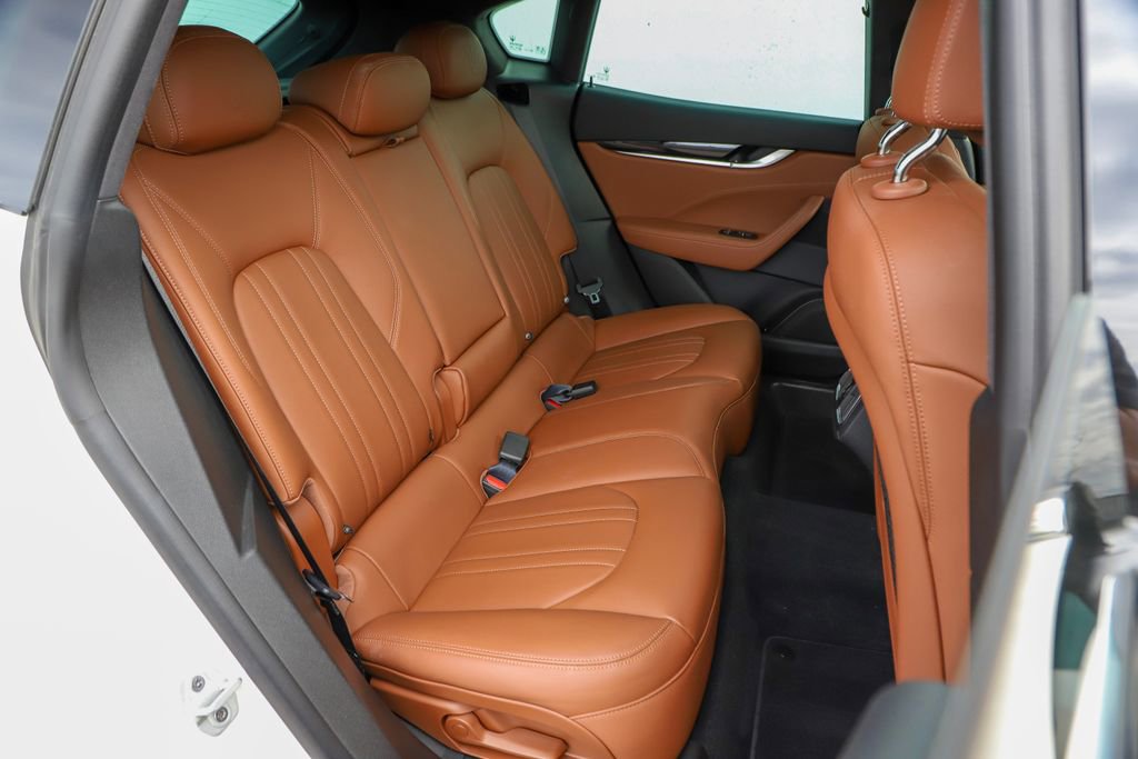 Used 2022 Maserati Levante GT image 10