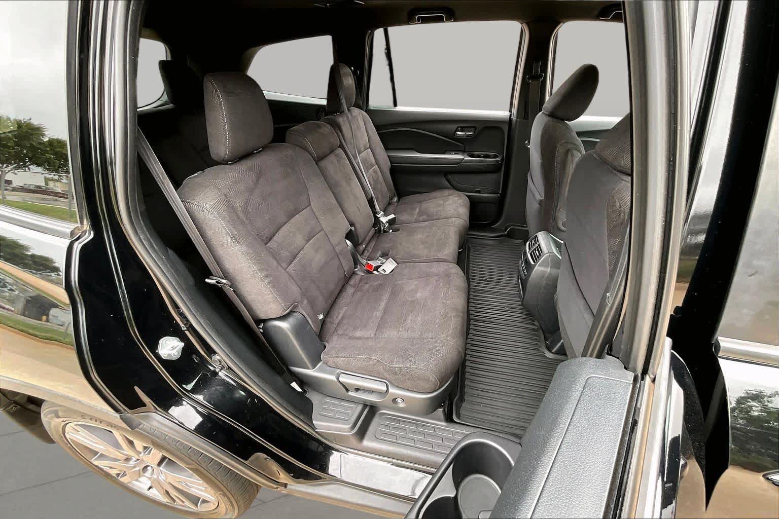 Used 2022 Honda Pilot Sport image 18