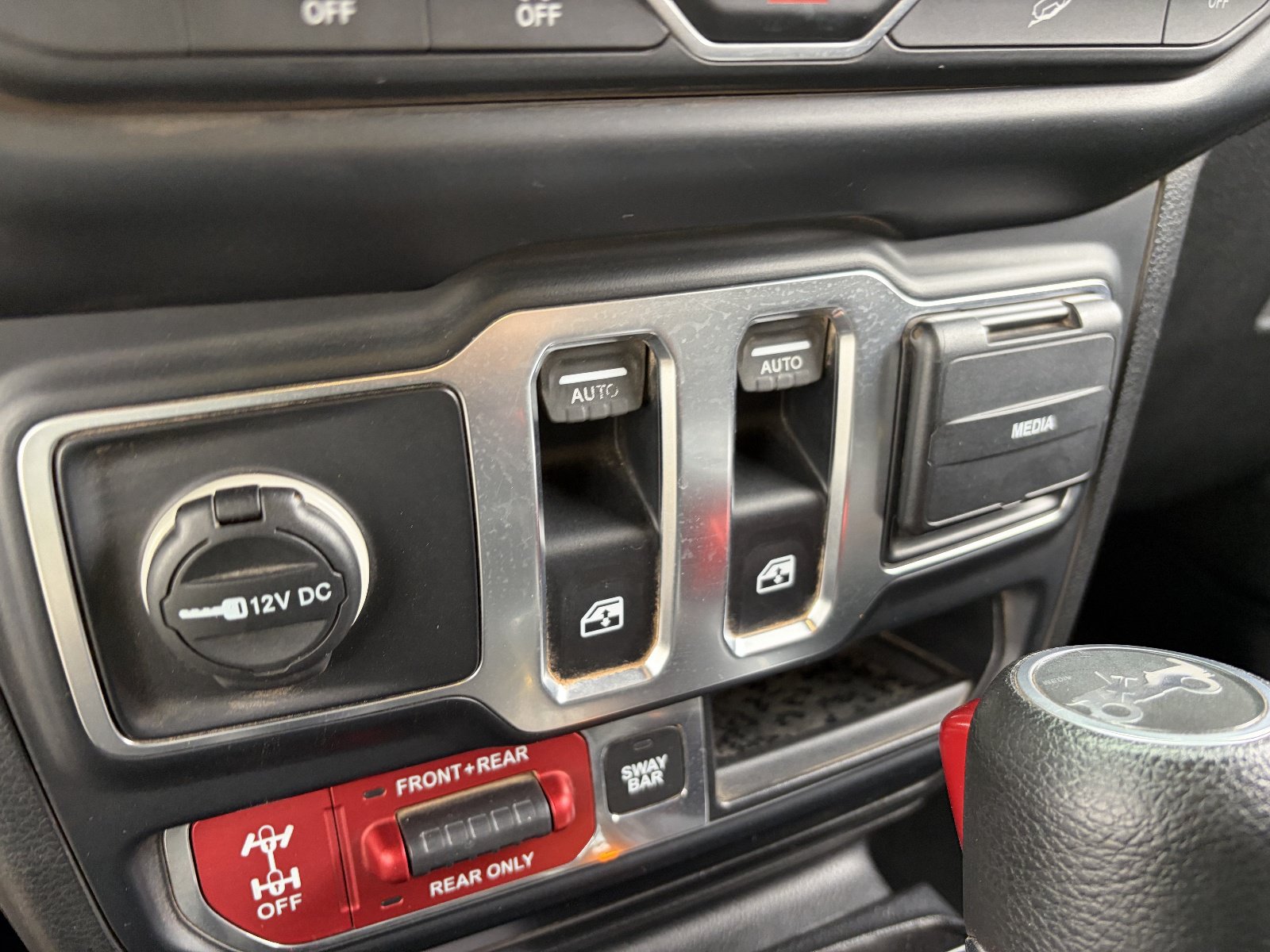 Used 2019 Jeep Wrangler Rubicon AWD/4WD image 24