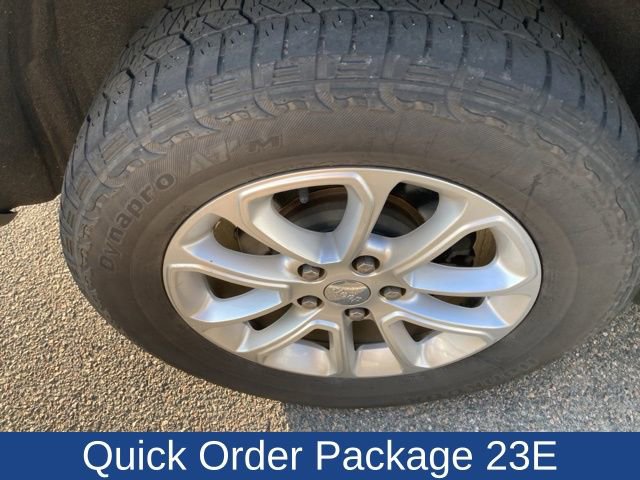 Used 2015 Jeep Grand Cherokee Laredo w/ Quick Order Package 23E image 5