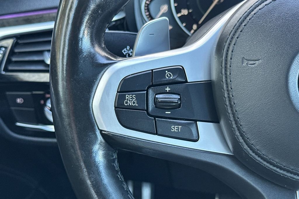 Used 2019 BMW 530e w/ M Sport Package image 26