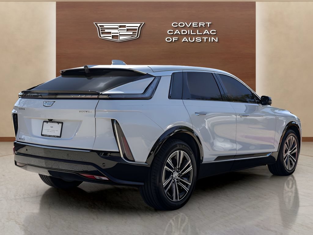 Certified 2026 Cadillac Lyriq Luxury w/ LPO, Floor Liner Package AWD/4WD image 4